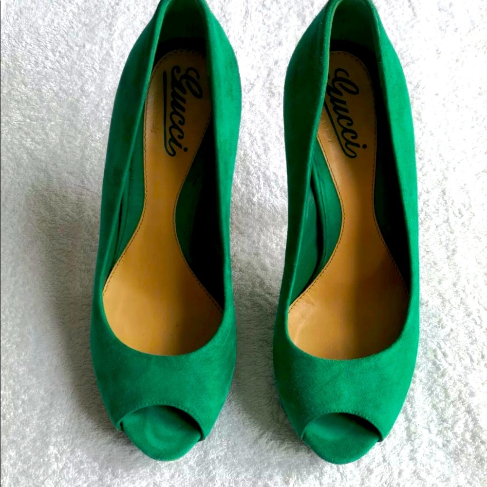 Gucci Green Suede Stiletto Pumps 7 (37)